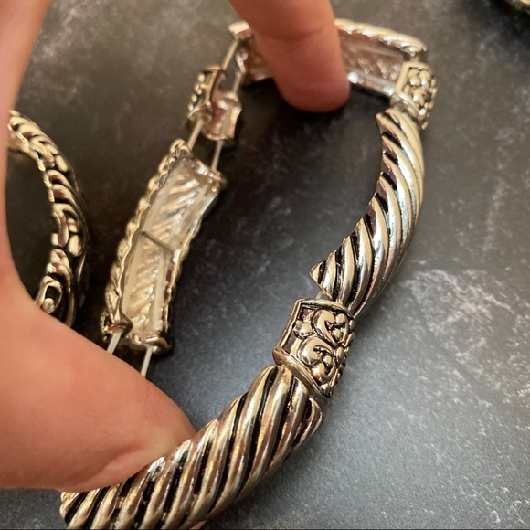 Bangle Trio| Smithsonian Institution Exclusive - Picture 4 of 13